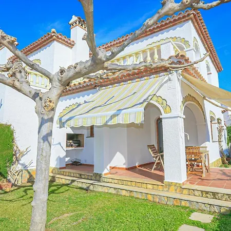 Litoral Costa Dorada - El Bosque Only Families 펜션 *