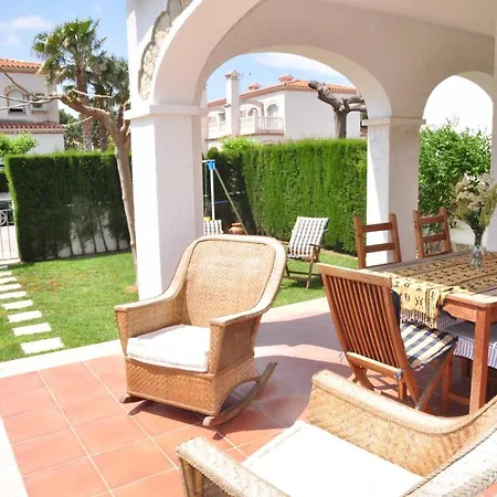 Litoral Costa Dorada - El Bosque Only Families 펜션