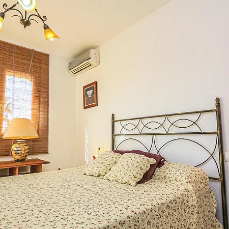 Litoral Costa Dorada - El Bosque Only Families Holiday home *
